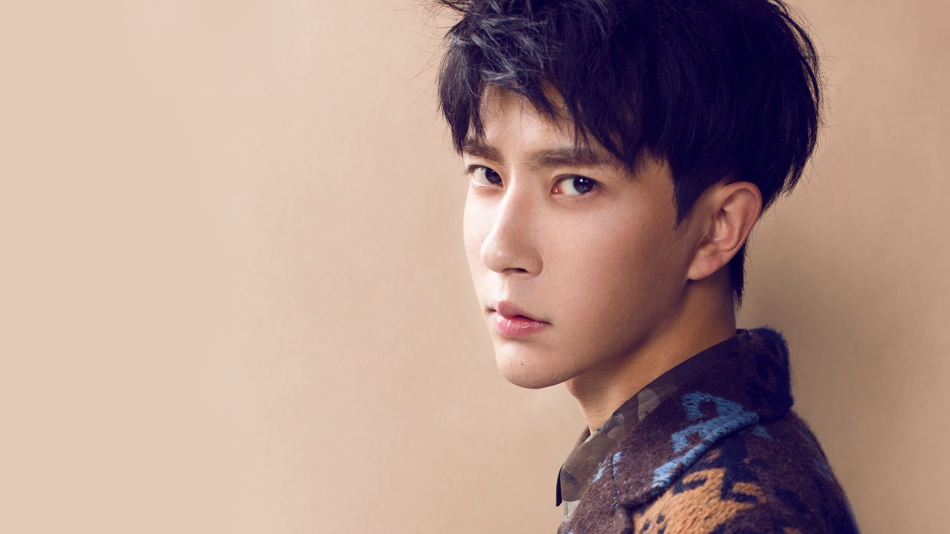 草根逆袭!厄德高补时绝杀,厄瓜多尔青年军让皇马颤抖